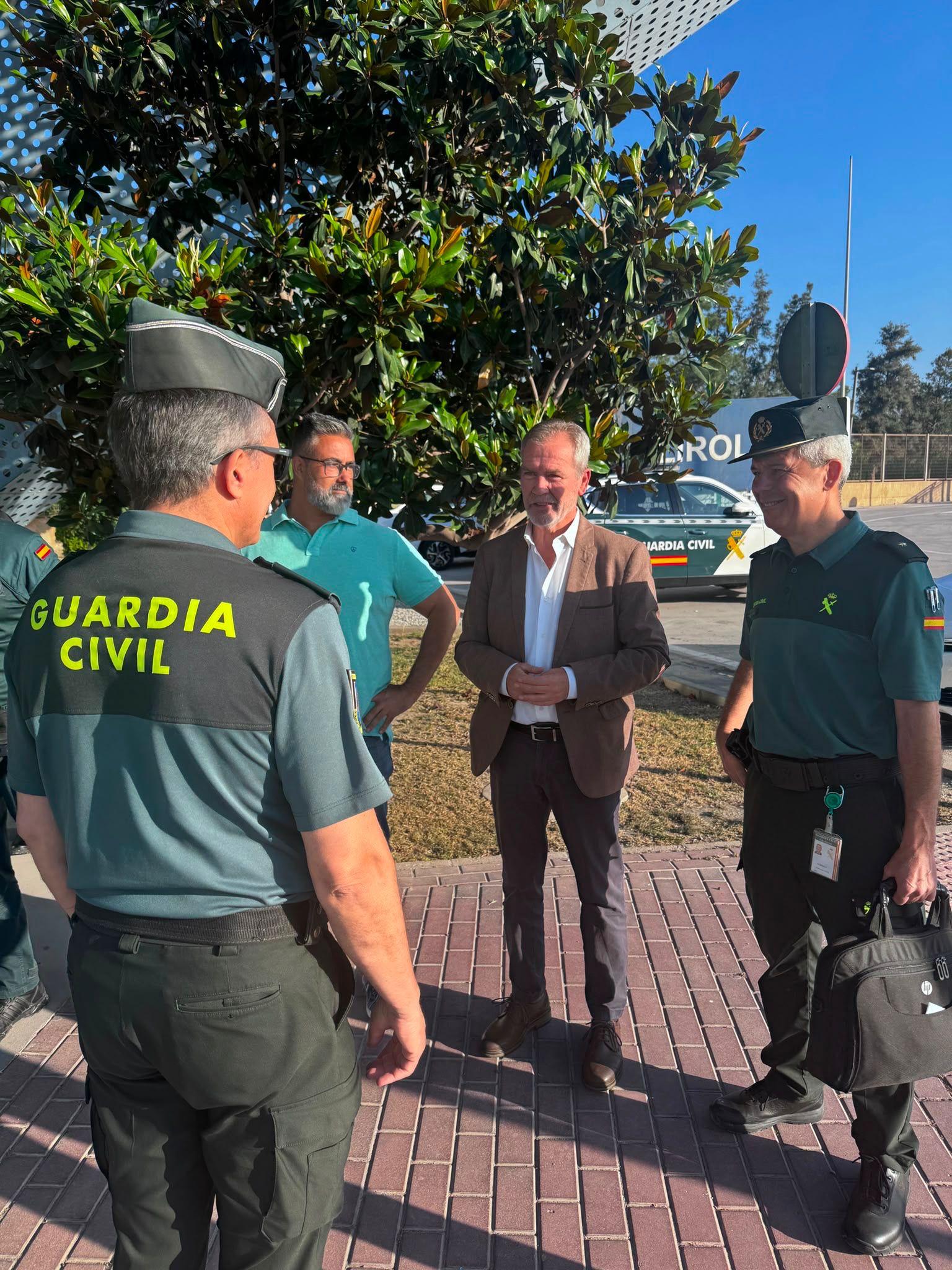 La Policía Portuaria de Motril y la Unidad de Seguridad de la Guardia Civil - Noticia Puerto de motril